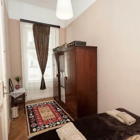 Kiss Center Apartment *